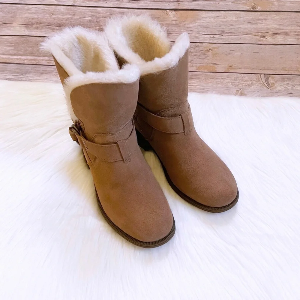 UGG Women’s Bodie Waterproof Chestnut Boots - Picture 6 of 10